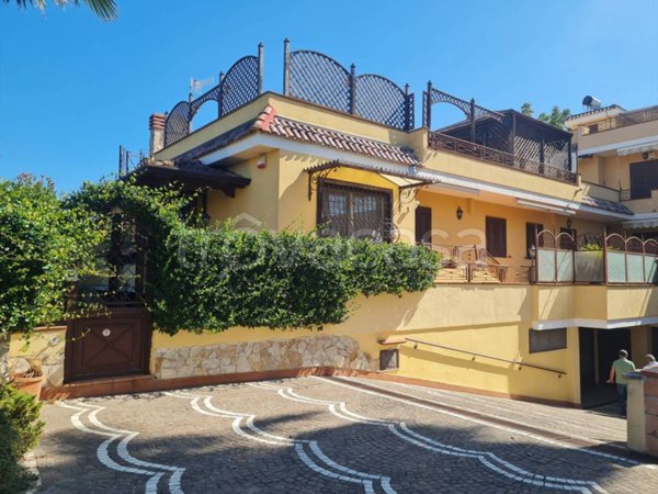 casa indipendente in affitto a Giugliano in Campania in zona Varcaturo