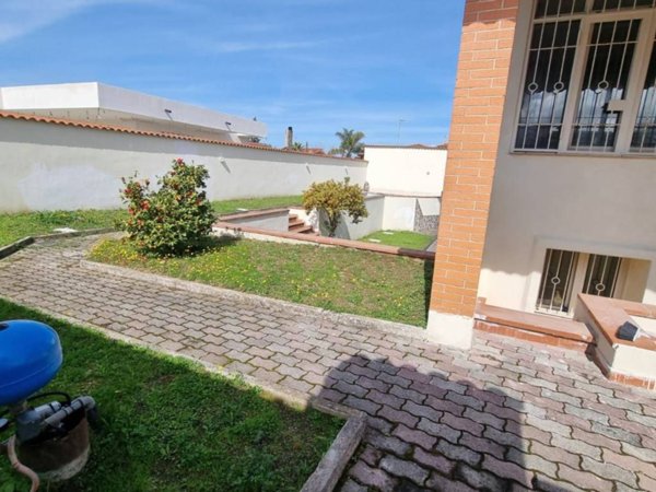 casa indipendente in affitto a Giugliano in Campania in zona Varcaturo