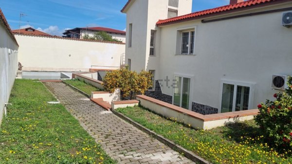 casa indipendente in affitto a Giugliano in Campania in zona Varcaturo