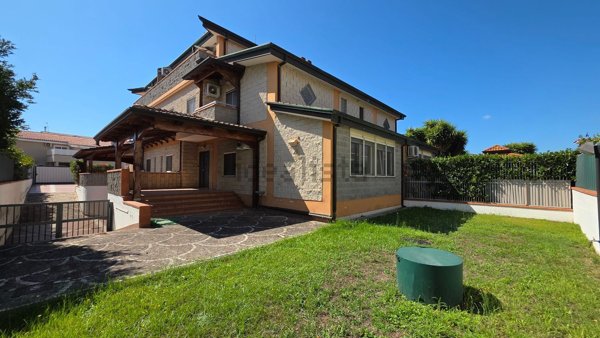 casa indipendente in affitto a Giugliano in Campania in zona Licola