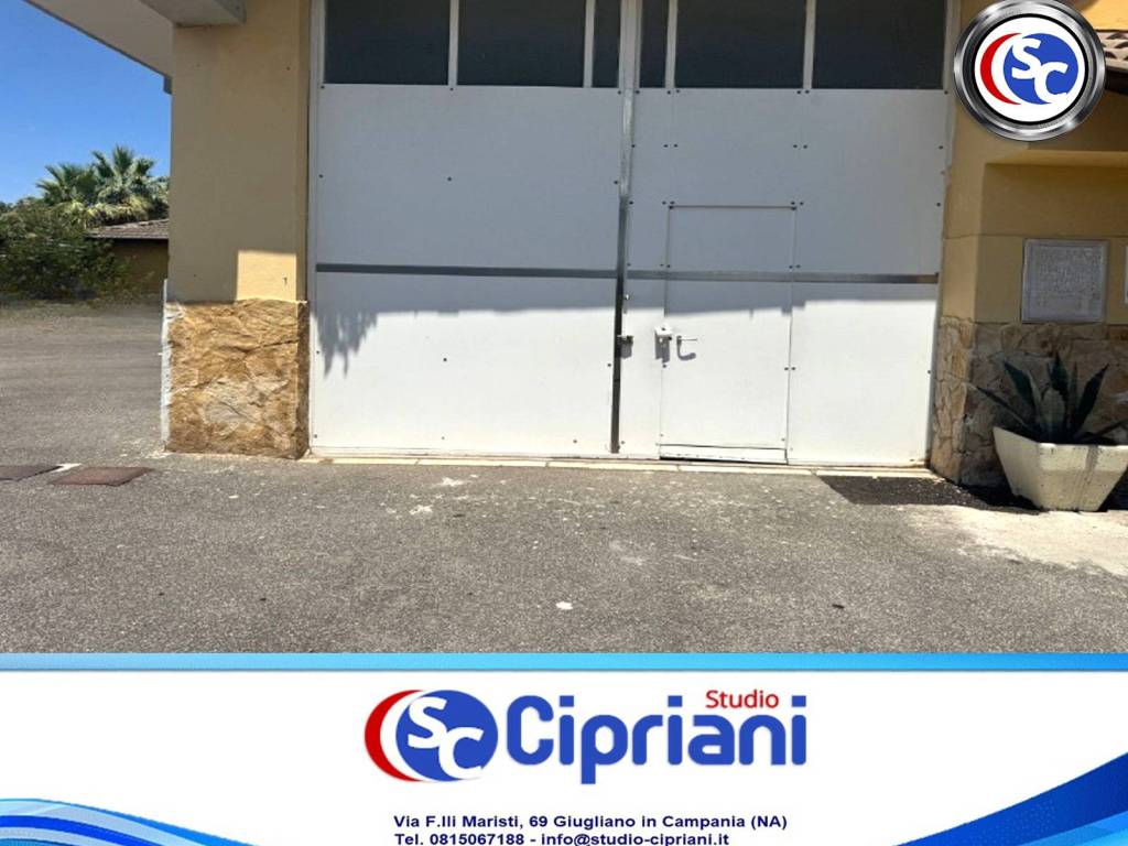 locale commerciale in affitto a Giugliano in Campania