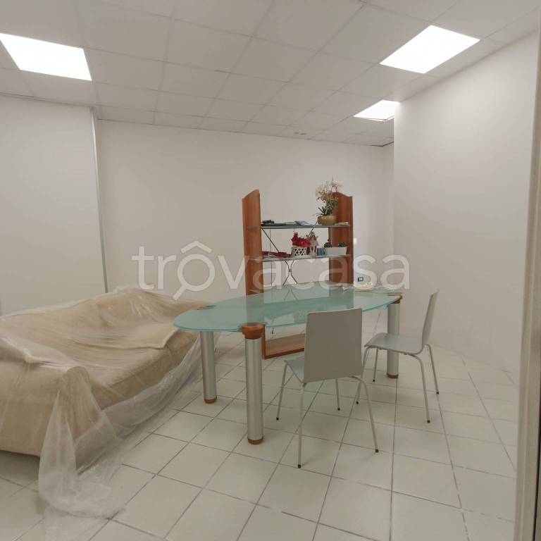 ufficio in affitto a Giugliano in Campania in zona Lago Patria