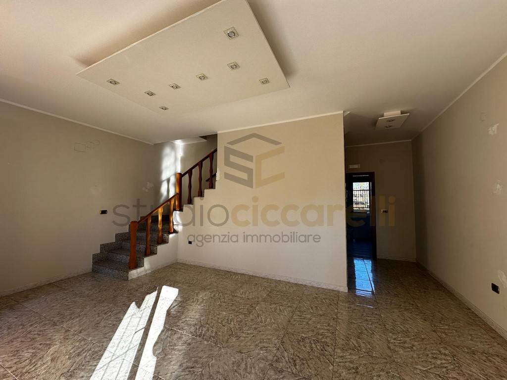 casa indipendente in affitto a Giugliano in Campania
