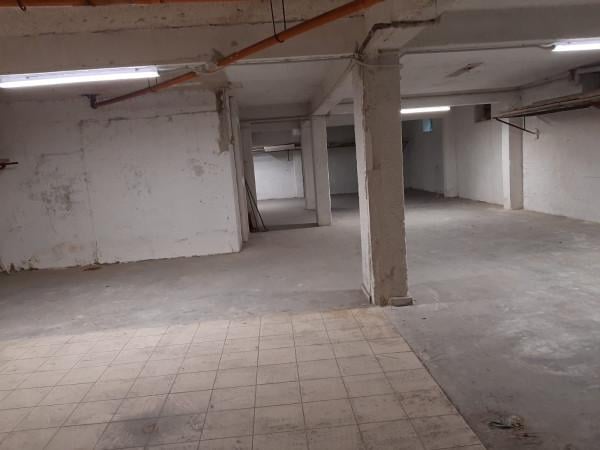 negozio in affitto a Giugliano in Campania