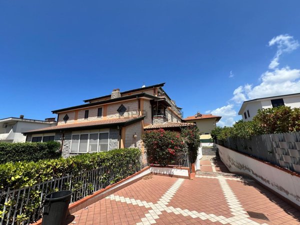 casa indipendente in affitto a Giugliano in Campania in zona Licola