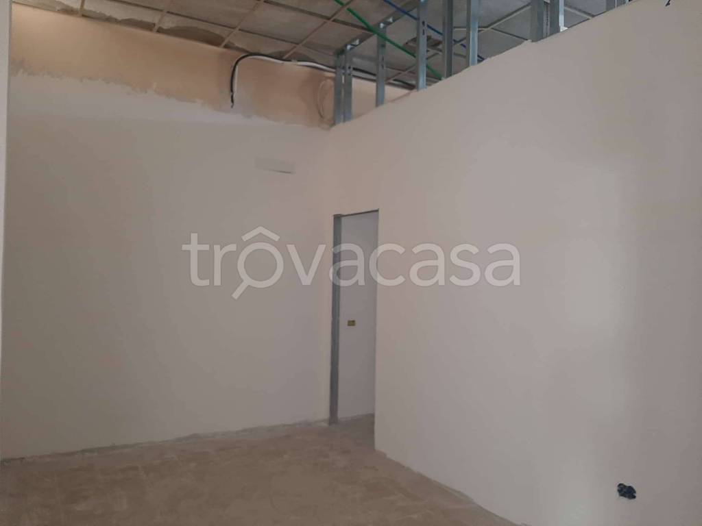 negozio in affitto a Giugliano in Campania