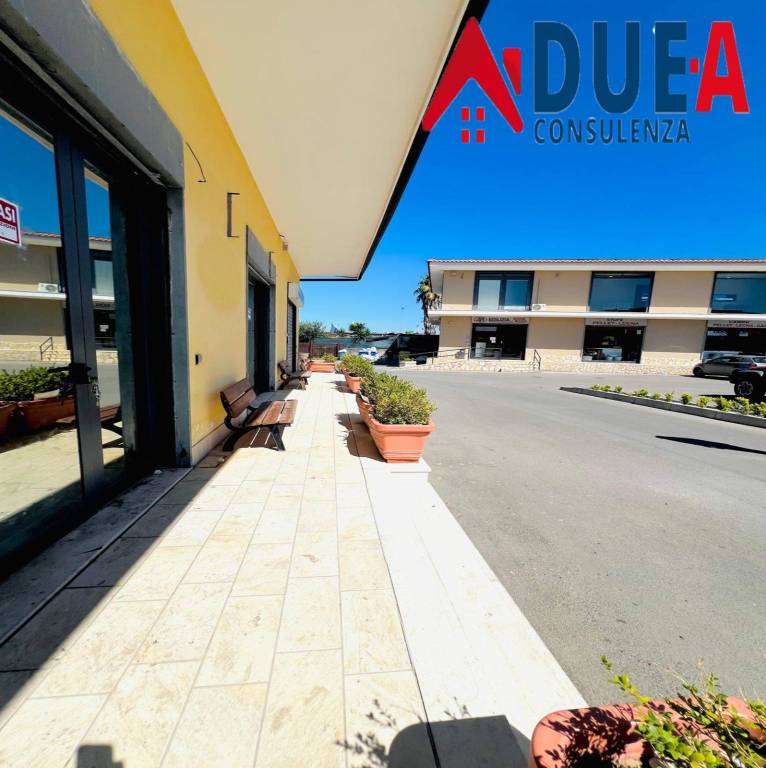 negozio in affitto a Giugliano in Campania in zona Licola