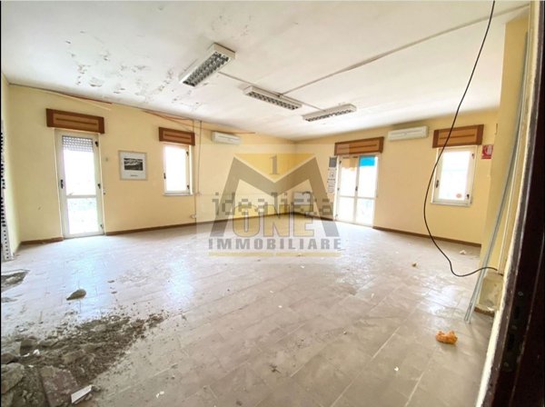 ufficio in affitto a Giugliano in Campania