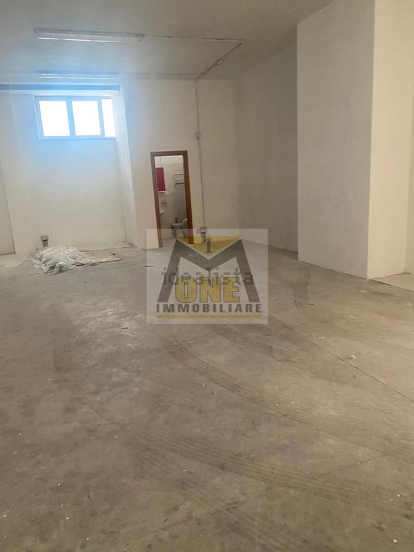 locale commerciale in affitto a Giugliano in Campania in zona Casacelle