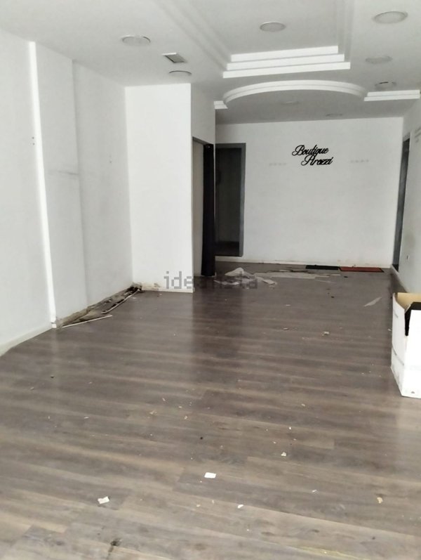 locale commerciale in affitto a Giugliano in Campania