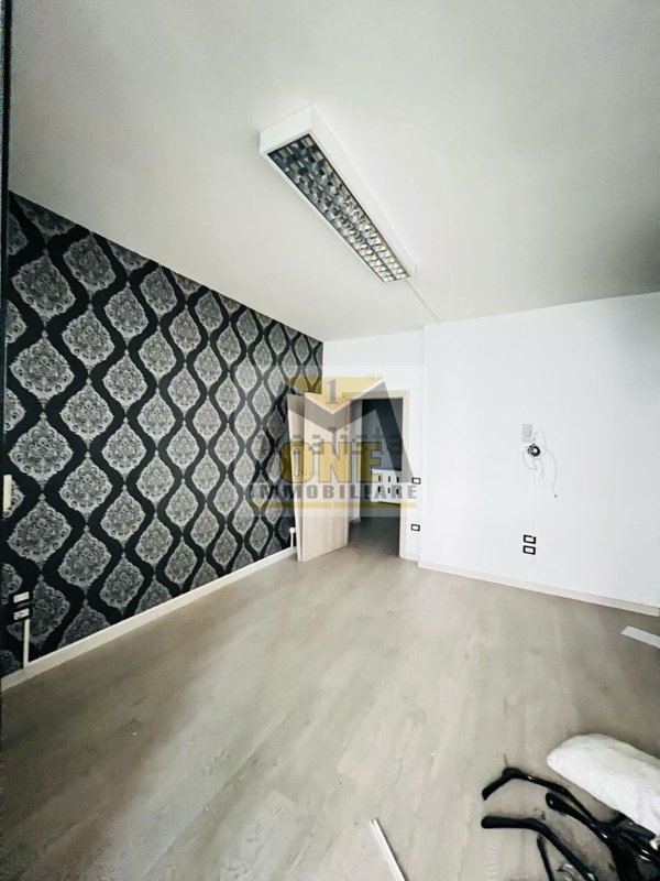 ufficio in affitto a Giugliano in Campania