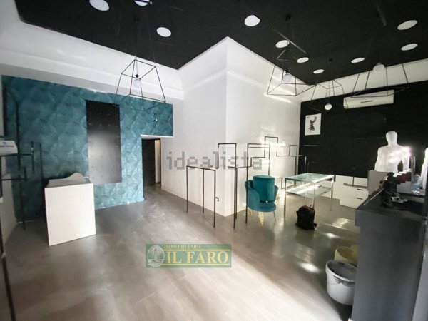 locale commerciale in affitto a Giugliano in Campania
