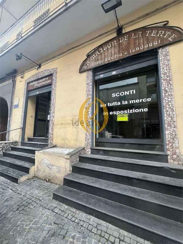 locale commerciale in affitto a Giugliano in Campania