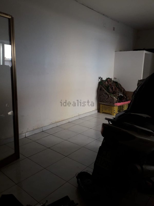 locale commerciale in affitto a Giugliano in Campania