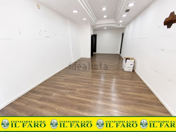 locale commerciale in affitto a Giugliano in Campania