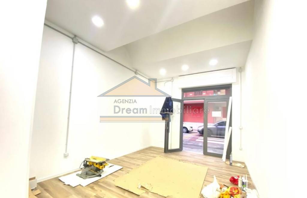 negozio in affitto a Giugliano in Campania