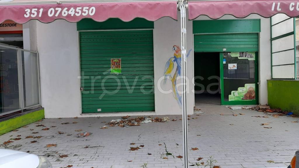 negozio in affitto a Giugliano in Campania
