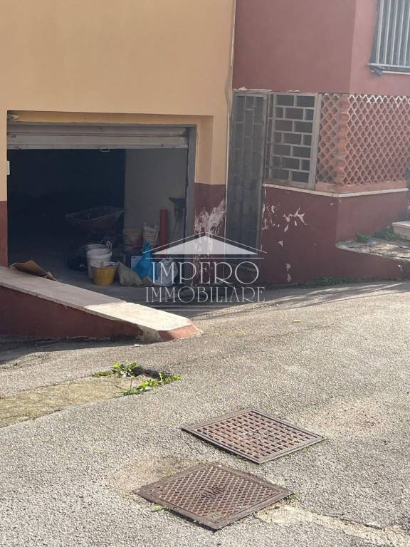 locale commerciale in affitto a Giugliano in Campania in zona Varcaturo