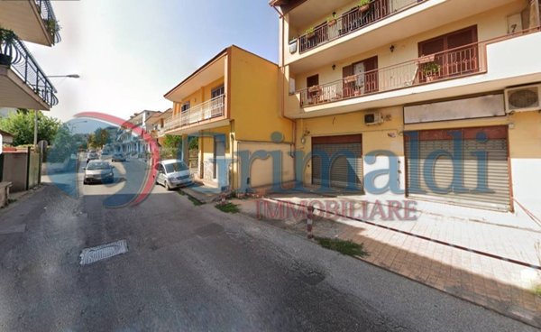locale commerciale in affitto a Giugliano in Campania