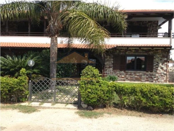 casa indipendente in affitto a Giugliano in Campania in zona Varcaturo