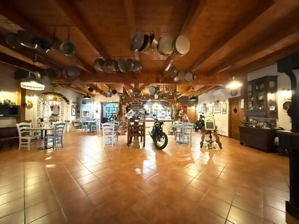 negozio in affitto a Giugliano in Campania in zona Licola