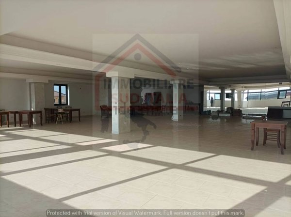 locale commerciale in affitto a Giugliano in Campania in zona Varcaturo