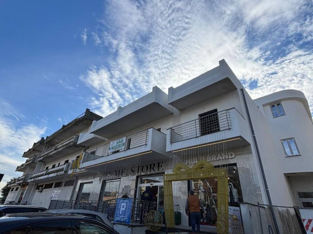 ufficio in affitto a Giugliano in Campania in zona Lago Patria