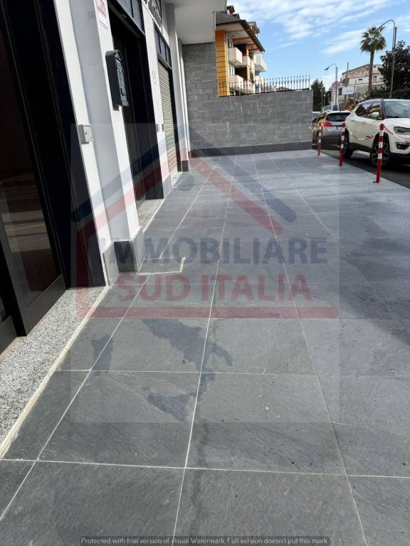 locale commerciale in affitto a Giugliano in Campania
