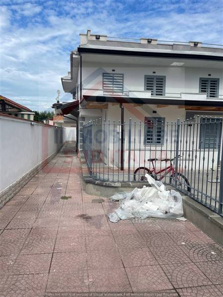 appartamento in affitto a Giugliano in Campania in zona Varcaturo