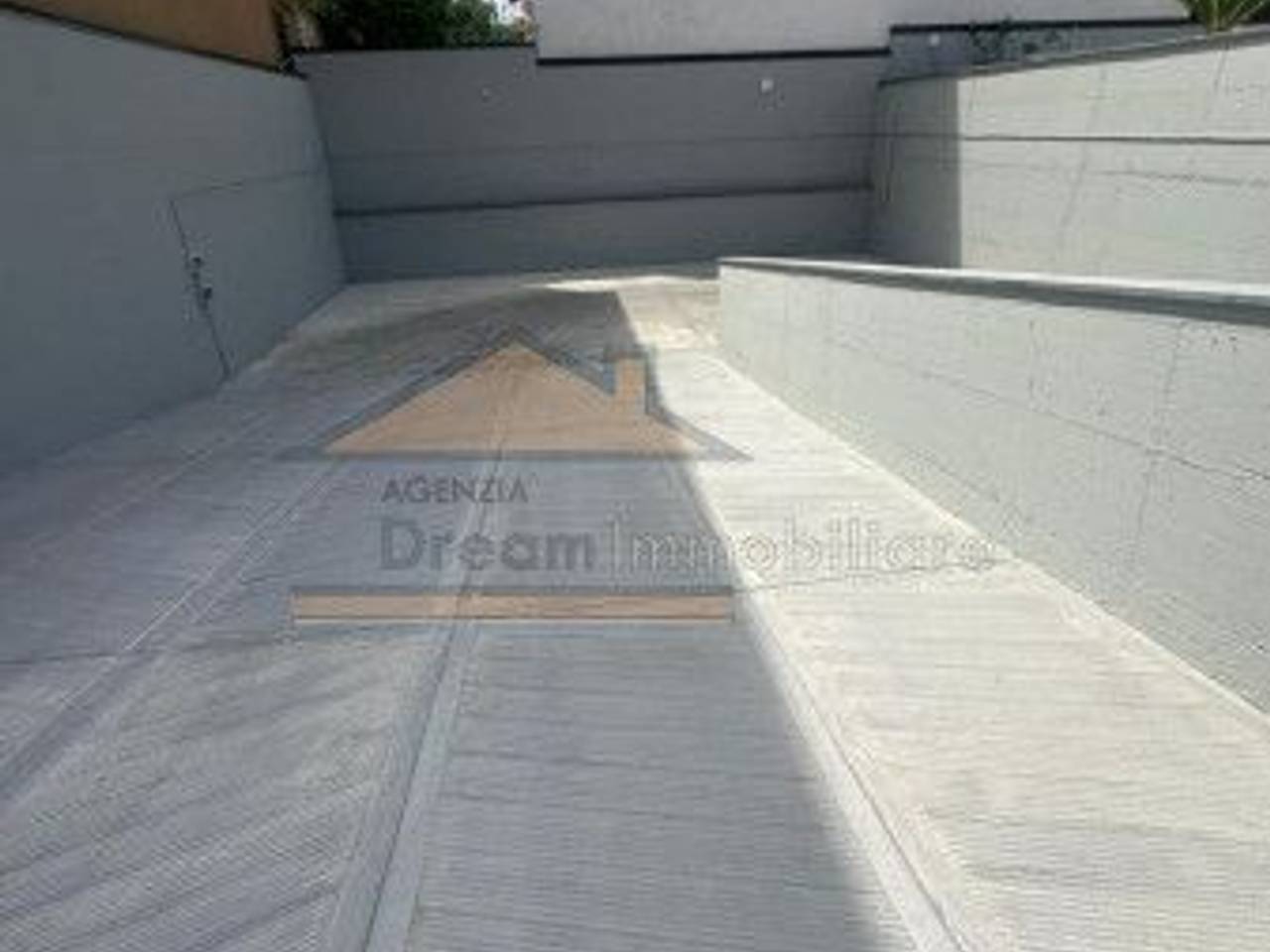 negozio in affitto a Giugliano in Campania