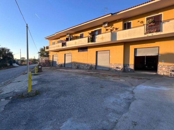 locale commerciale in affitto a Giugliano in Campania in zona Casacelle