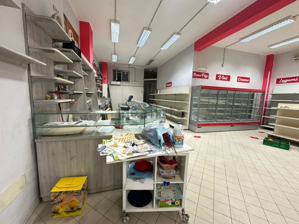 locale commerciale in affitto a Giugliano in Campania in zona Casacelle