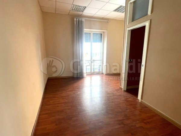 ufficio in affitto a Giugliano in Campania