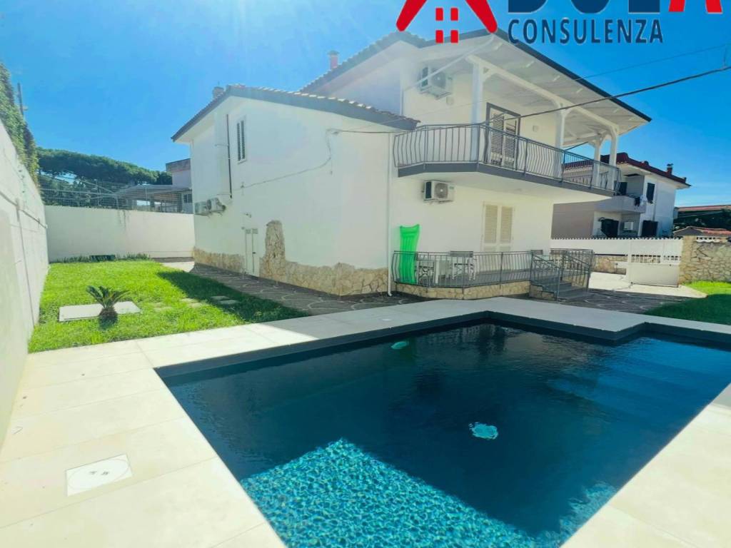 casa indipendente in affitto a Giugliano in Campania in zona Lago Patria