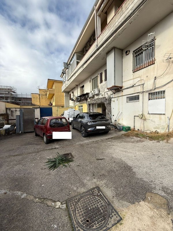 locale commerciale in affitto a Giugliano in Campania in zona Varcaturo
