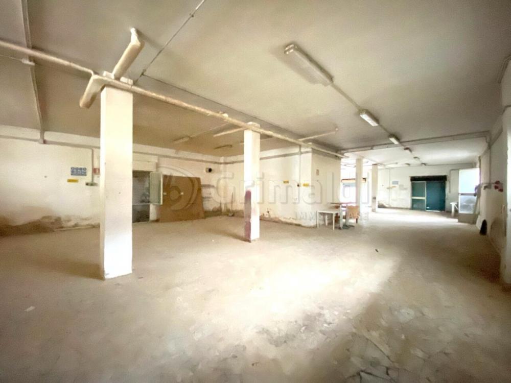 ufficio in affitto a Giugliano in Campania