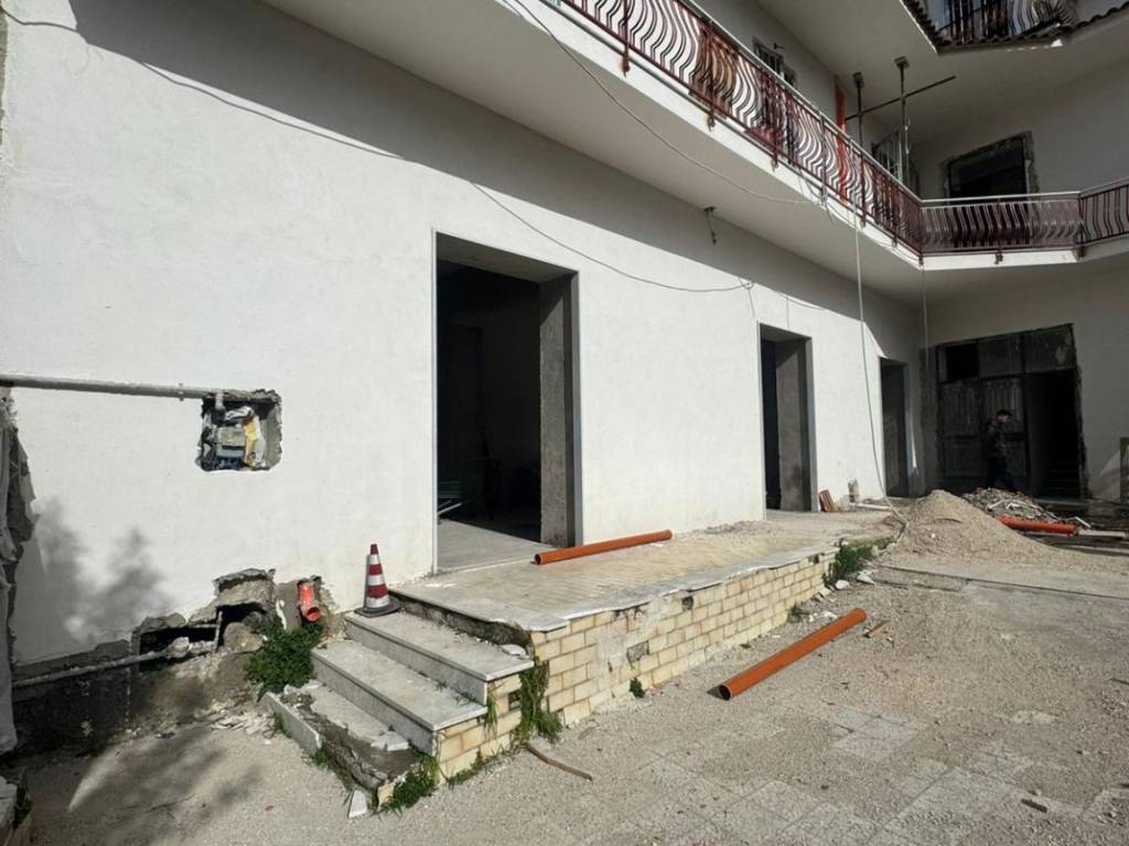 negozio in affitto a Giugliano in Campania