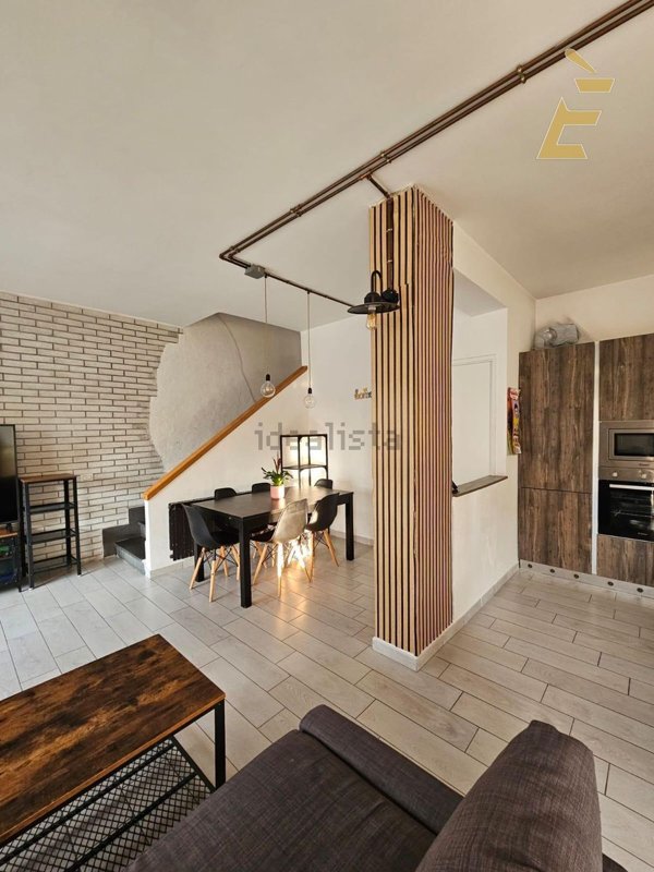 casa indipendente in affitto a Giugliano in Campania in zona Varcaturo