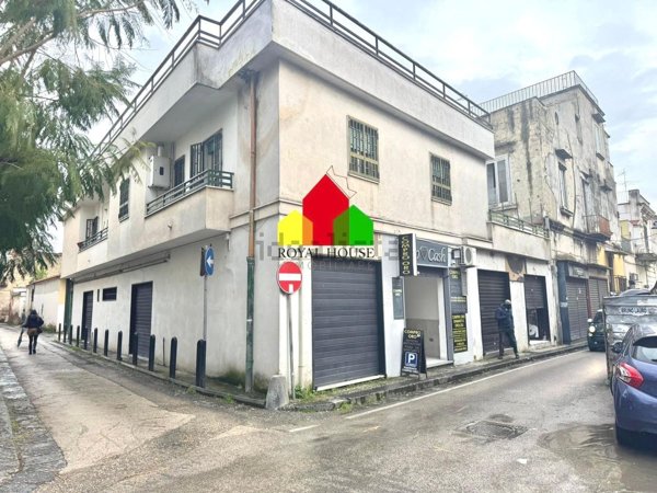 locale commerciale in affitto a Giugliano in Campania