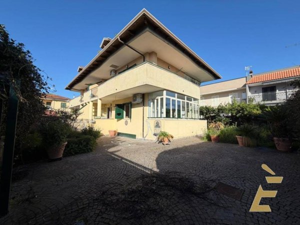 appartamento in affitto a Giugliano in Campania in zona Varcaturo