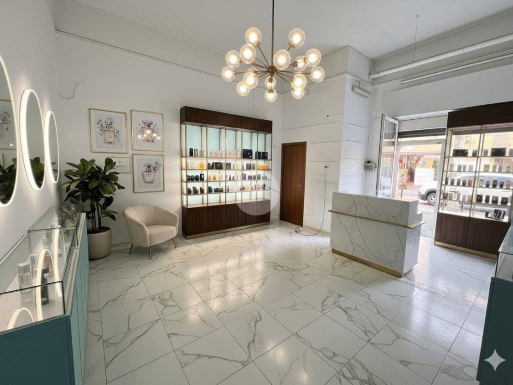 locale commerciale in affitto a Giugliano in Campania