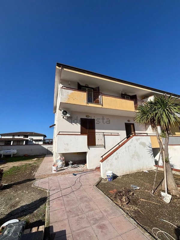 casa indipendente in affitto a Giugliano in Campania in zona Varcaturo
