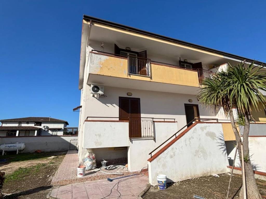casa indipendente in affitto a Giugliano in Campania in zona Varcaturo