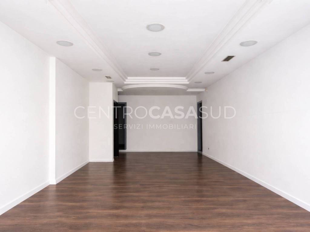 negozio in affitto a Giugliano in Campania