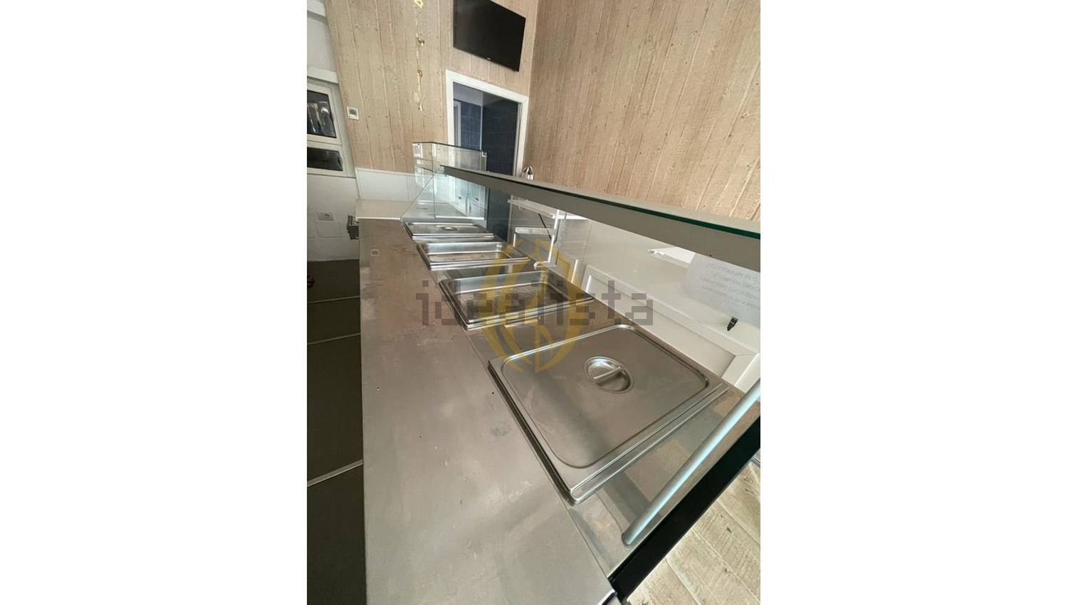 locale commerciale in affitto a Giugliano in Campania