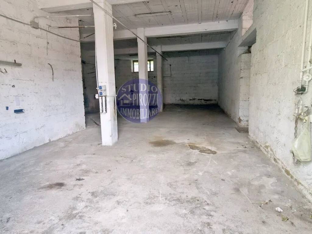 locale commerciale in affitto a Giugliano in Campania in zona Casacelle