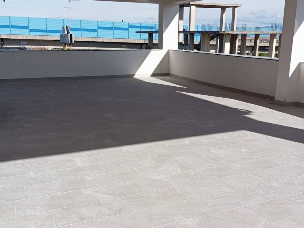 negozio in affitto a Giugliano in Campania