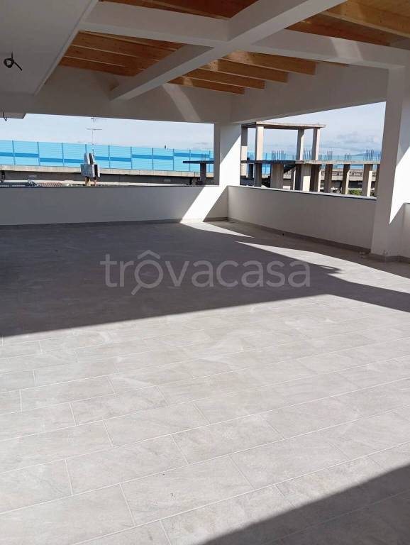 negozio in affitto a Giugliano in Campania