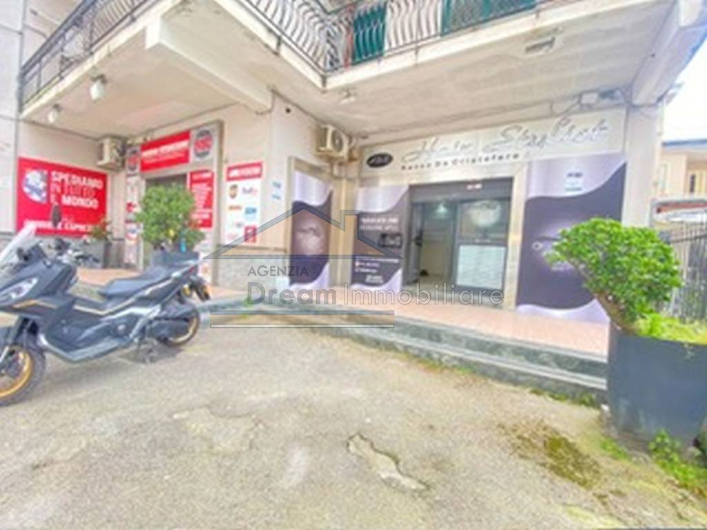 negozio in affitto a Giugliano in Campania