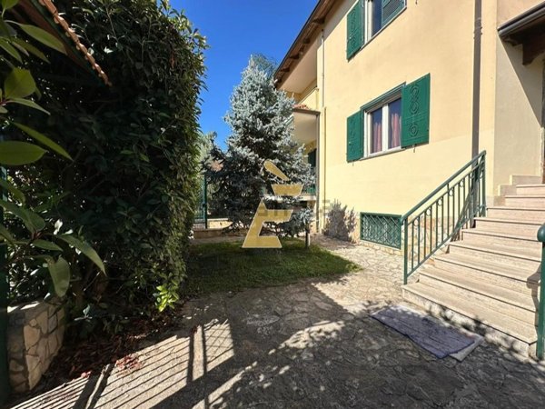 casa indipendente in affitto a Giugliano in Campania in zona Varcaturo